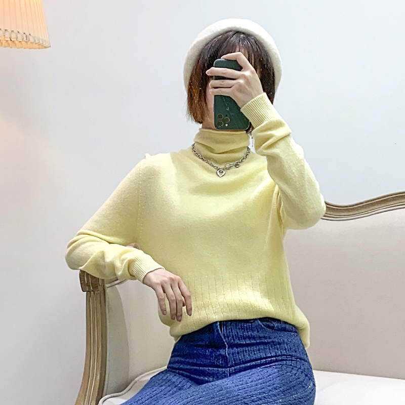 黄色