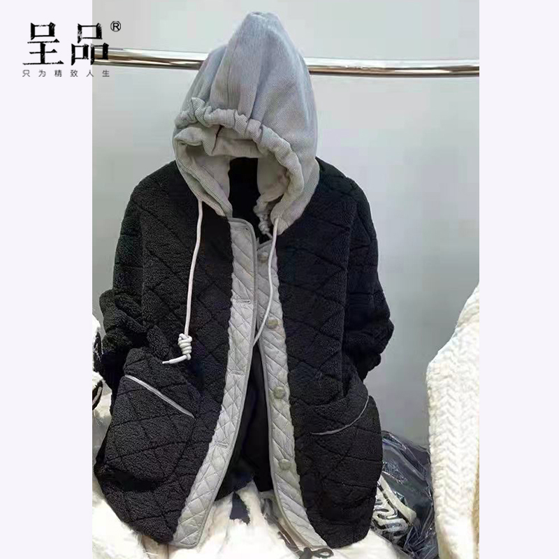黑色