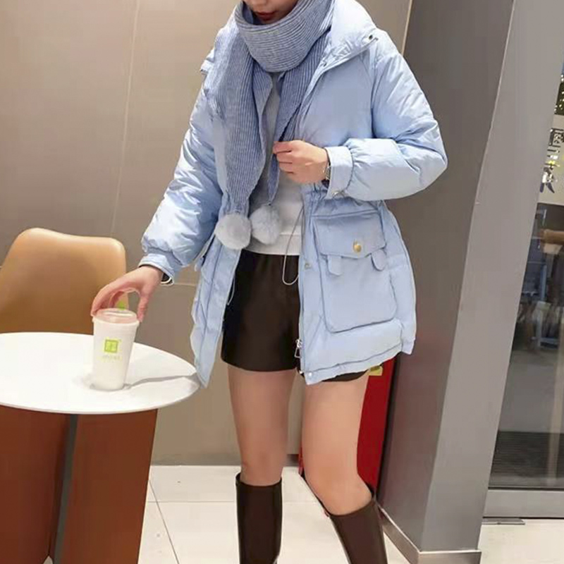 蓝色
