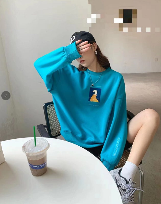 蓝色