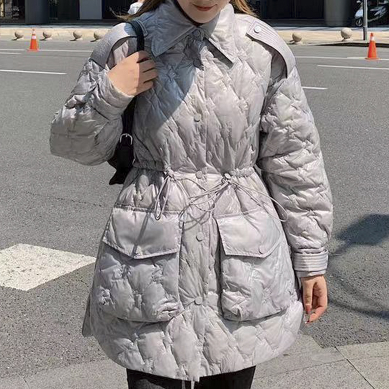灰色