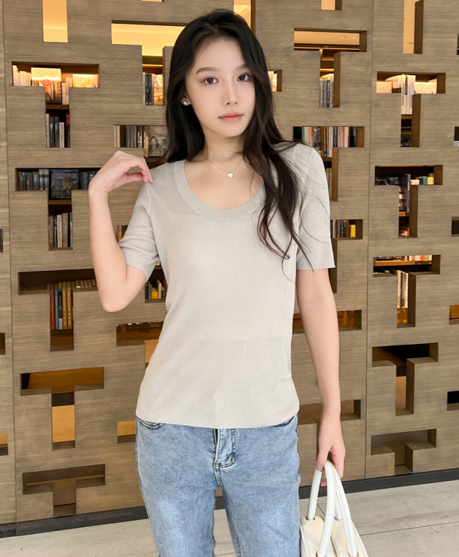 糯米杏色