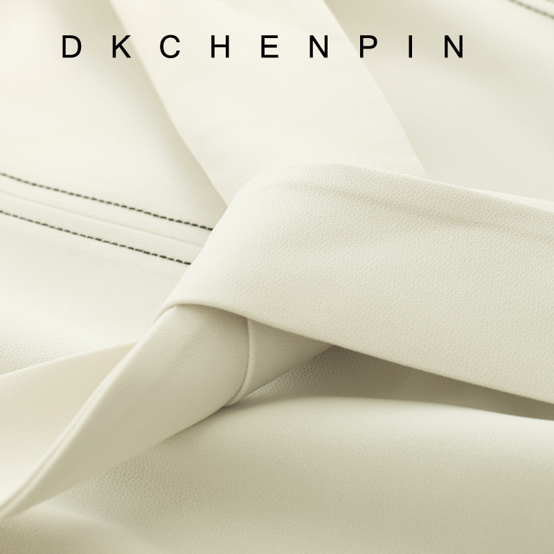 DK-AZMFQ28018-4